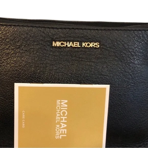 Michael Kors Black Leather Wristlet Comes w/booklet & orig packing. - Picture 4 of 10